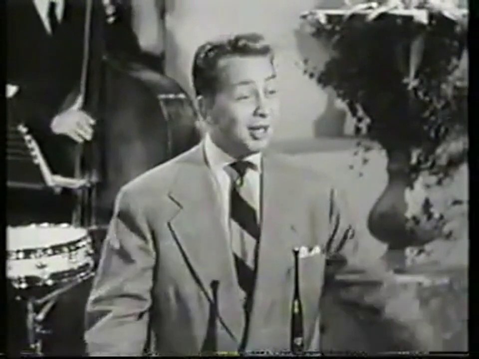 MEL TORMÉ – April Showers (early years, HD)