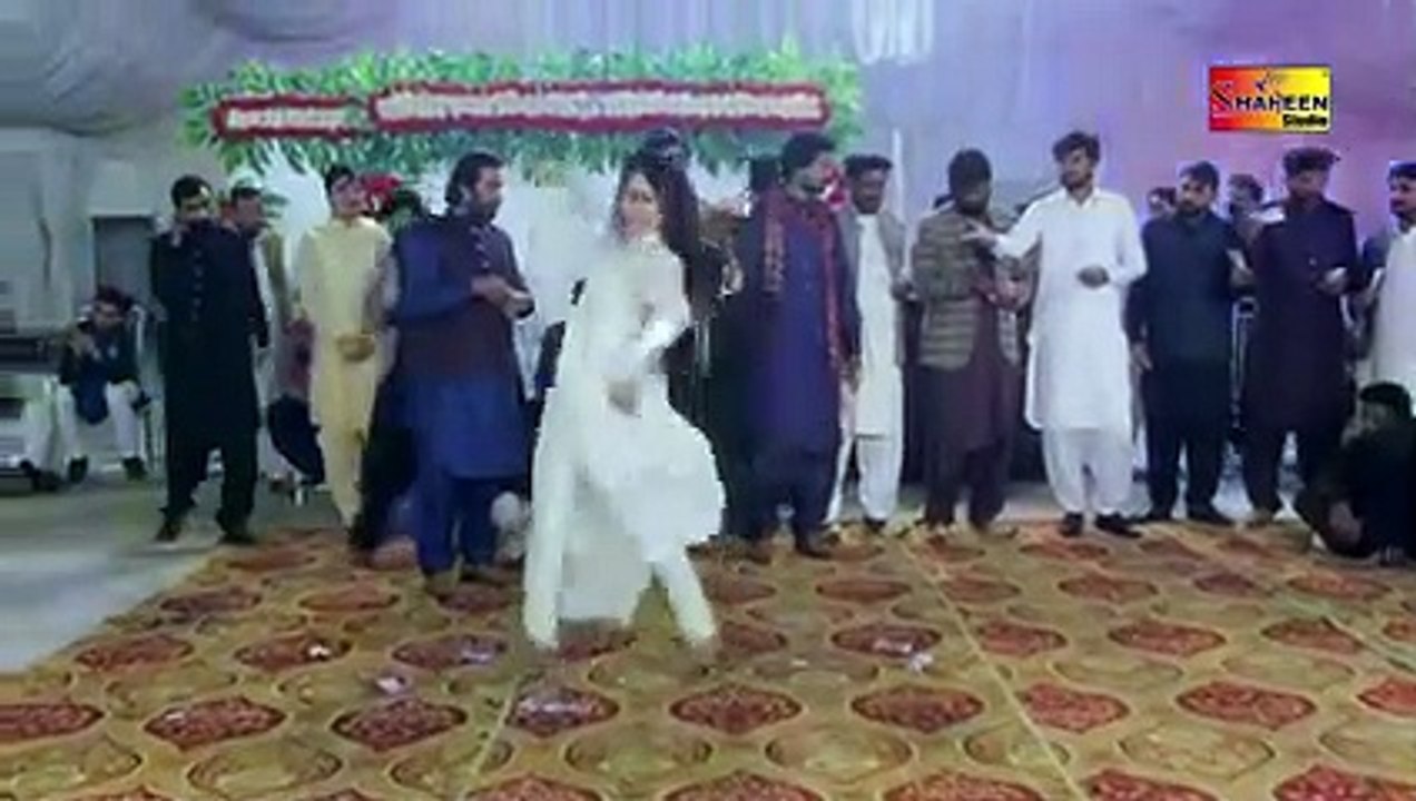 Mehak Malik -Tu Mere Saamne - Bollywood Dance 2020 - Shaheen Studio.