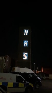 Cosham Fire Station makes poignant tribute to NHS workers