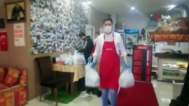 Koronavirüs | Sağlık çalışanlarına dürüm ikram etti