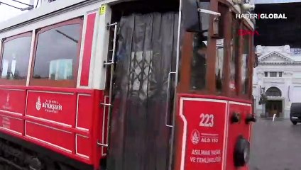 Nostaljik tramvay 'son' seferlerini yapıyor