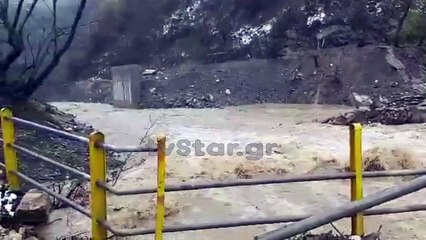 Στα όρια  ο ποταμός Ίναχος στη δυτική Φθιώτιδα