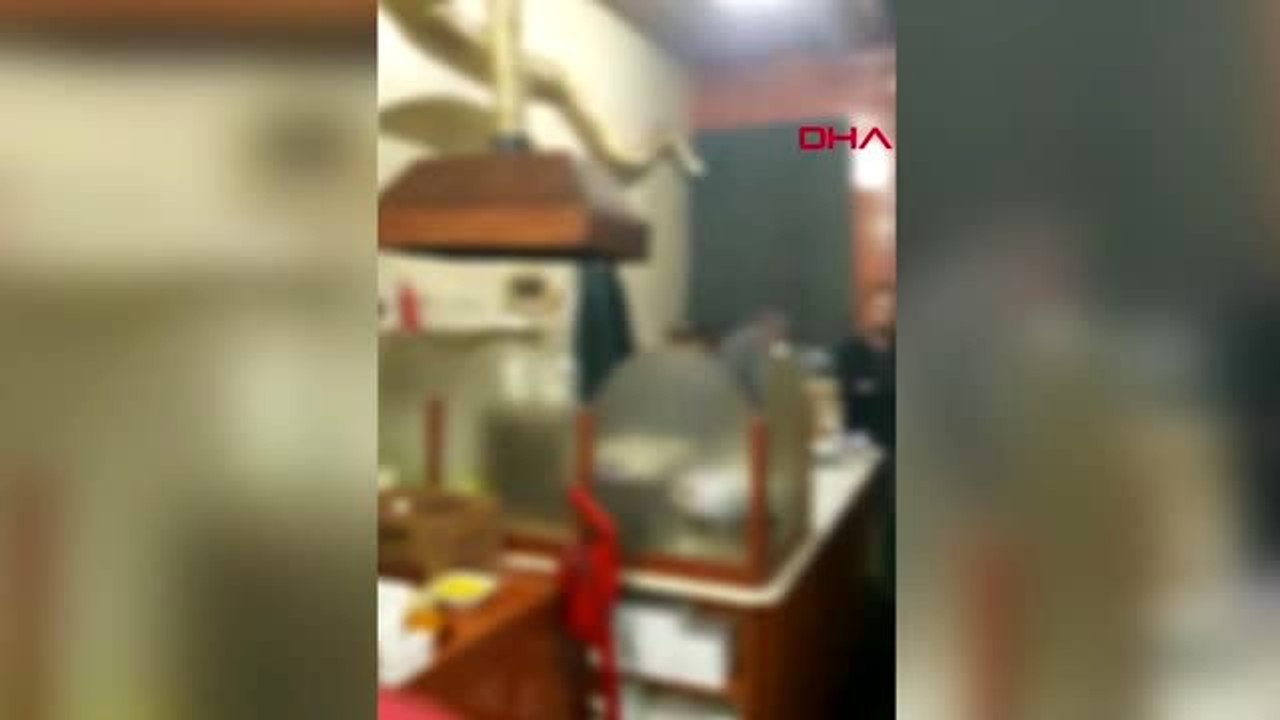 KORANAVİRÜSE RAĞMEN KAHVEHANEDE KUMAR OYNAYAN 15 KİŞİ YAKALANDI