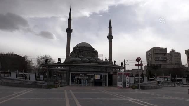 Evde kal çağrısına uyuluyor
