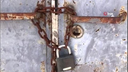 Restorasyonu süren tarihi hamamın kubbe kurşunlarını söktüler