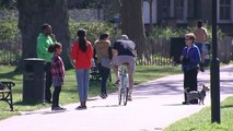 Sunny Sunday attracts many to London's parks