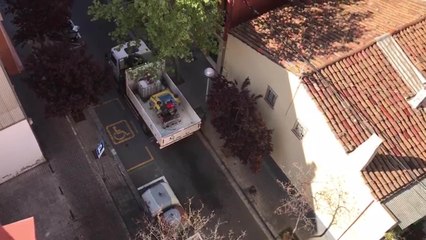 El Ayuntamiento de Barcelona sigue desinfectando contenedores