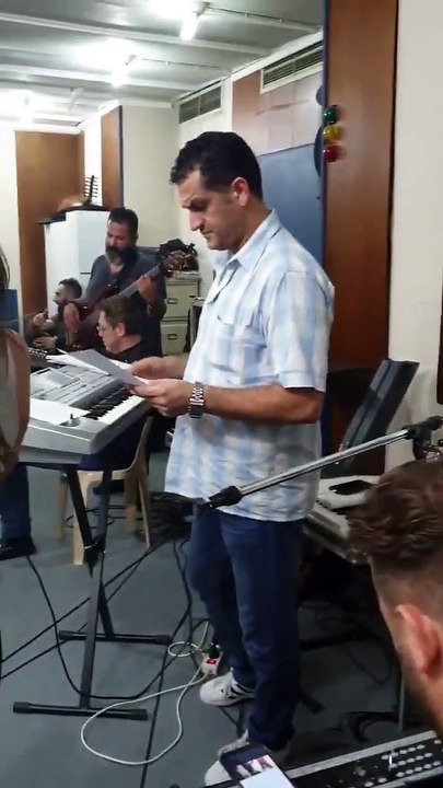 Elissa Getting Ready For Beirut Holidays Concert.