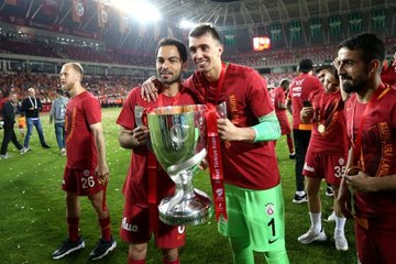 Selçuk İnan, sezon sonunda jübile yapacak ve antrenör olarak kulüpte kalacak