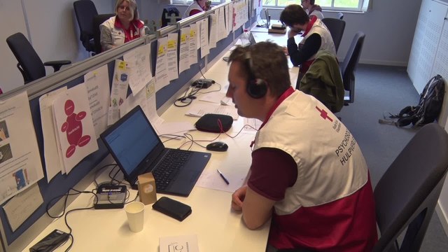 Coronavirus: des répondants de la Croix-Rouge assurent un soutien psycho-social au sein du call center fédéral à Louvain