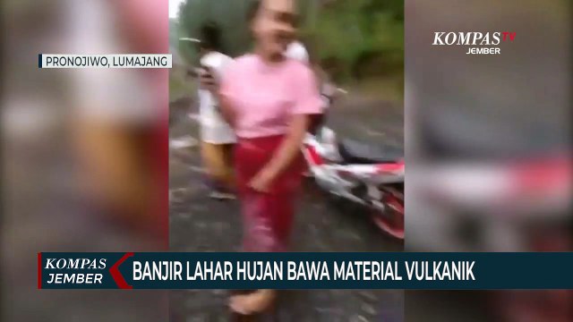Banjir Lahar Hujan Bawa Material Vulkanik Gunung Semeru