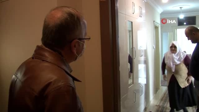 77 yaşındaki Hatice nineden duygulandıran bağış