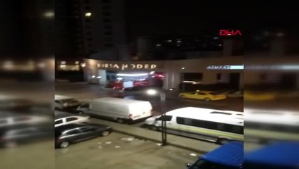 BURSA Alkollü sürücü, park etmeye çalıştığı aracıyla havuza düştü