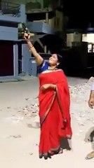 शामली बीजेपी महिला मोर्चा की जिलाध्यक्ष बर्खास्त, दीप जलाने के बाद की थी फायरिंग