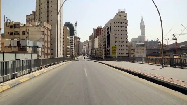 Coronavirus: les rues menant aux sites sacrés de La Mecque fermées