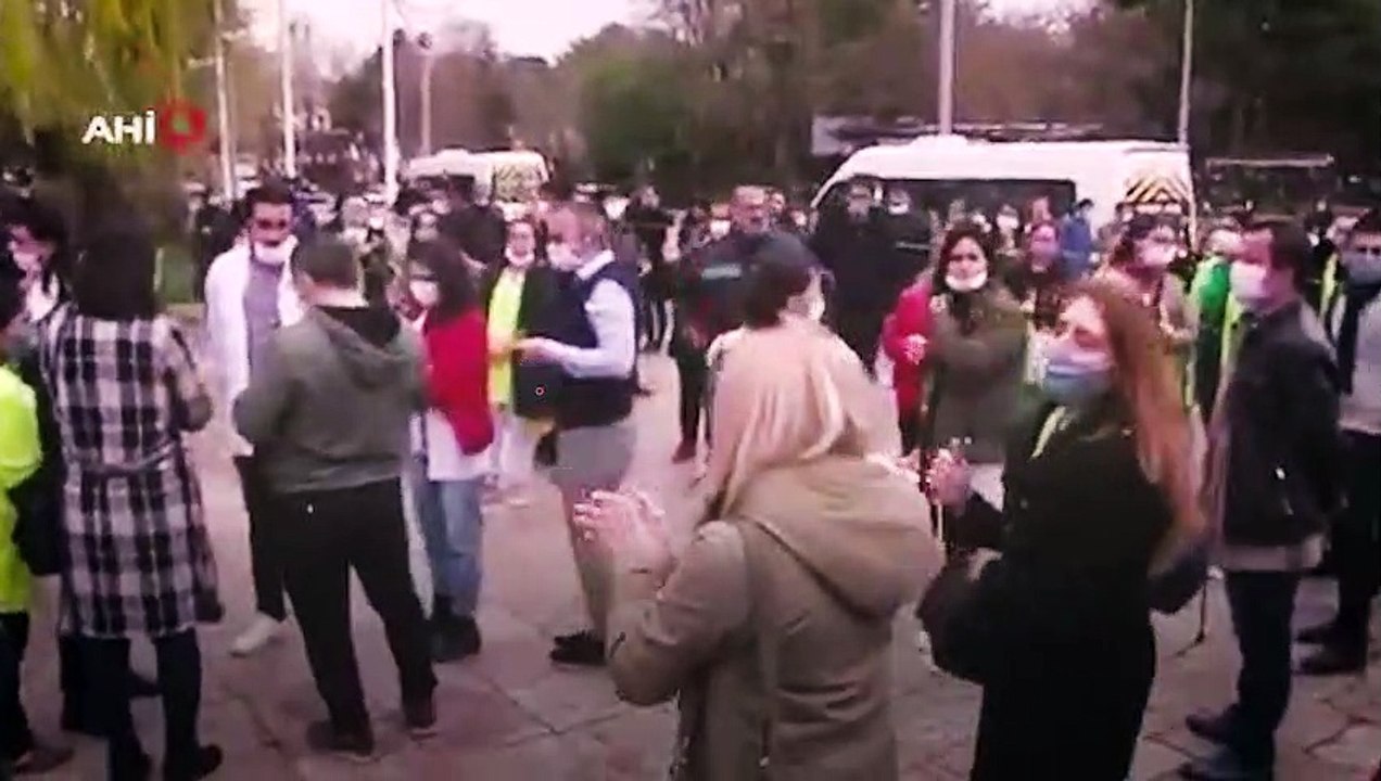 Sosyal mesafe kuralını ihlalden ceza yiyenler v...