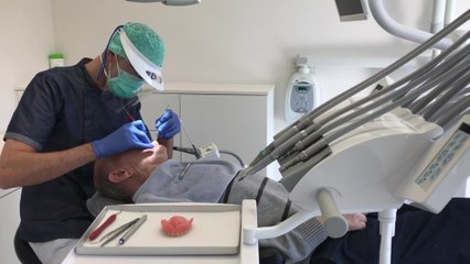 Coronavirus: mesures de sécurité prises chez les dentistes pour empêcher la propagation du virus Covid-19