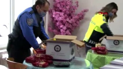 SAKARYA Polisler, ihtiyaç sahipleri için yardım kolisi hazırladı