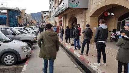 Vatandaşlar yoğunluk oluşturdu, bekçiler 'sosyal mesafe' uyarısı yaptı