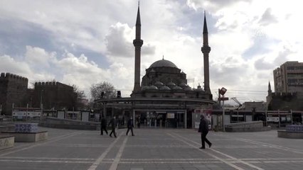 "Evde kal" çağrısına büyük oranda uyuluyor