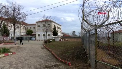 Edirne'de cezaevi personeli dışarı çıkamayınca, görev başında nikah kıydı