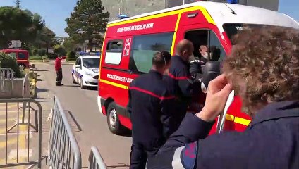 Les pompiers organisent un tri des patients à l'hôpital de Martigues