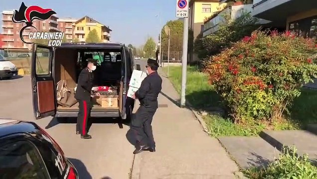 Bassa Bergamasca - Carabinieri consegnano mascherine ai medici di base (06.04.20)