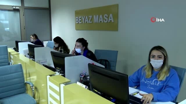 Çağrı merkezinde telefonların başına geçen Başkan Aktaş: 1500 personelle Bursa'nın hizmetindeyiz