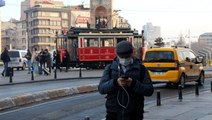 İstanbul'da yeni koronavirüs tedbirleri: Taksiler 2 kişiden fazla yolcu taşıyamıyacak