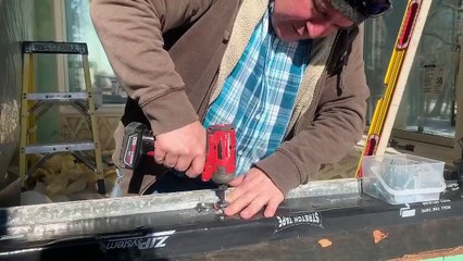 Here is a how I use LEVELFIX screws to install windows