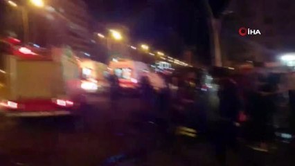 Kavşağa çarpan araç takla attı: 2 yaralı