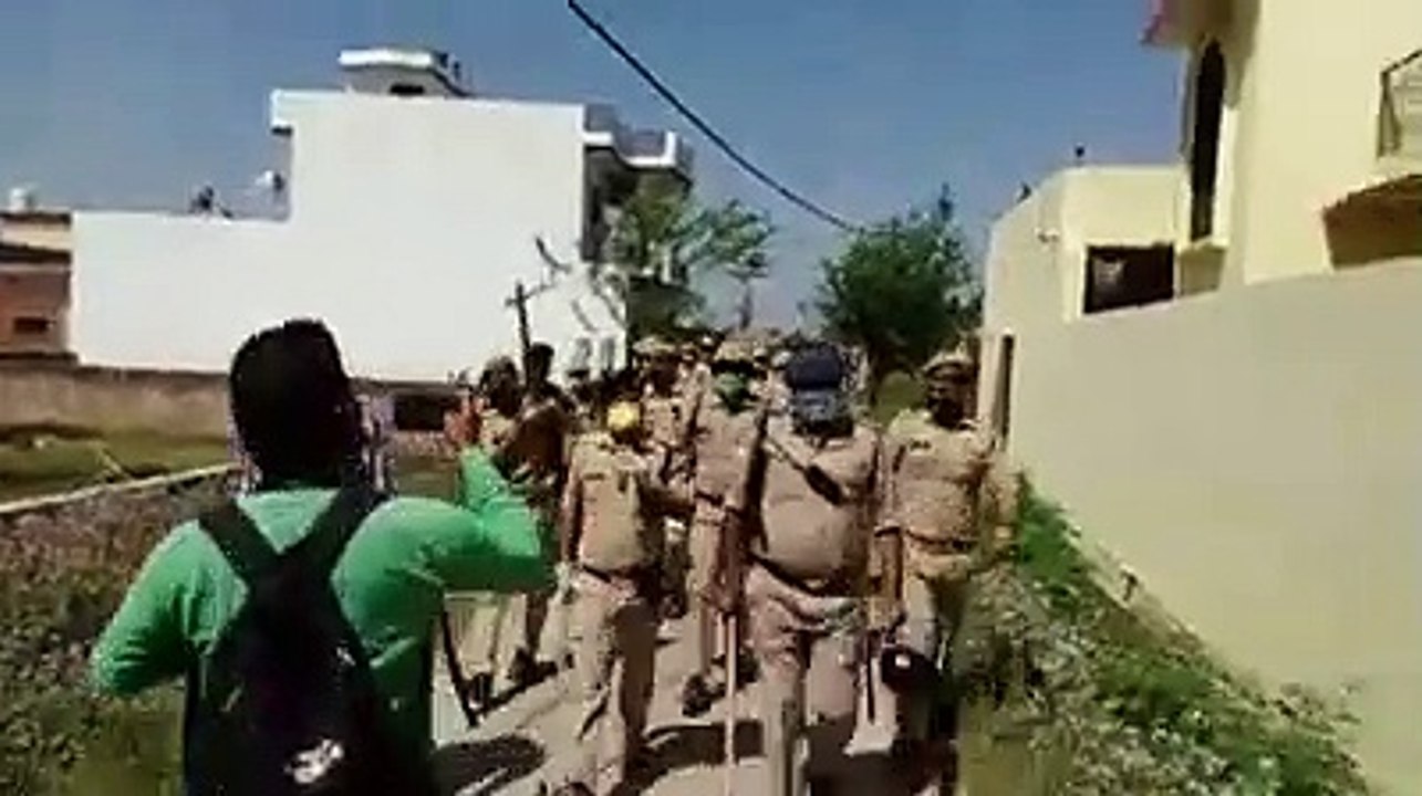 in logo ne kiya tha police oe hamla bad me inke sath kya hua dekho (2)