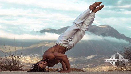 MESTRE DA CAPOEIRA - Lateef Crowder Dos Santos