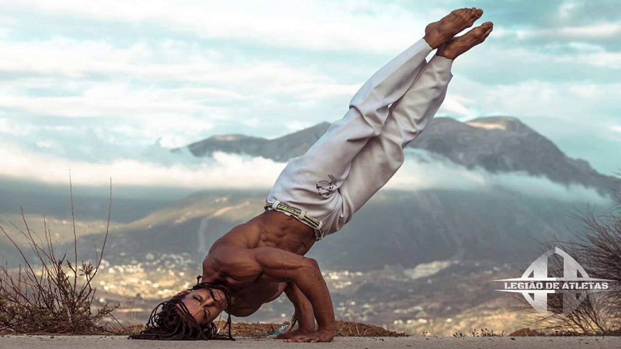MESTRE DA CAPOEIRA - Lateef Crowder Dos Santos