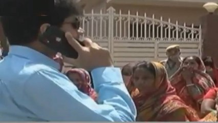 Noida DM warns officials to supply ration to the needy