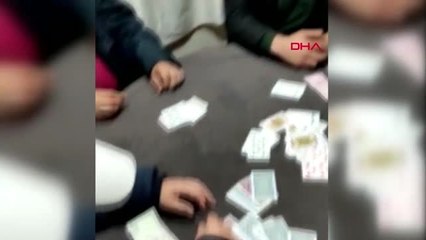 FATİH'TE KAHVEHANEDE KUMAR OYNAYANLARA BASKIN KAMERADA