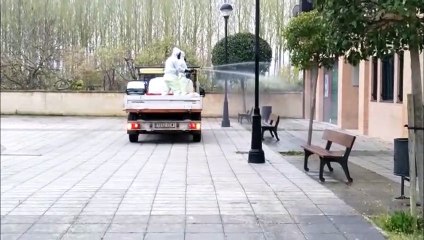 Desinfección  de las calles de Murieta por la epidemia de coronavirus