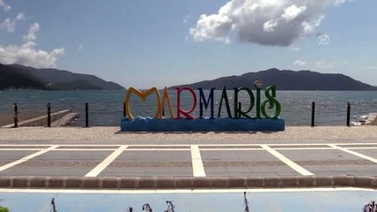 Marmaris Kaymakamı Aksoy, makam odasını Vefa Sosyal Destek Grubu'na tahsis etti