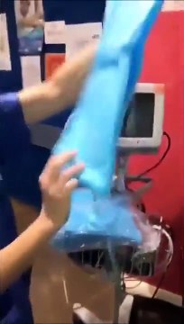 Blouses fabriquées en chine : elles se déchirent à peine enfilées !