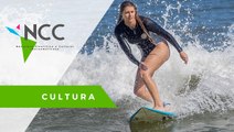Sur­fis­tas de todo el mun­do mon­tan una ola má­gi­ca lla­ma­da La Po­ro­ro­ca