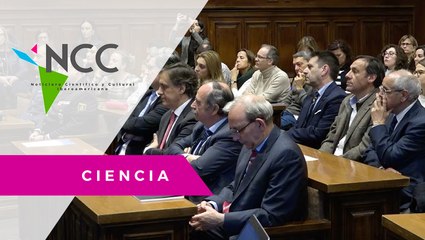 Re­no­var­se o mo­rir. La RAE bus­ca in­cluir más al es­pa­ñol en el len­gua­je de las má­qui­nas