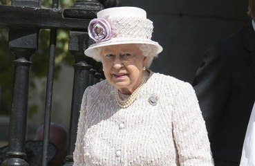 Queen thanks healthcare staff for in new statement amid COVID-19 Pandemic