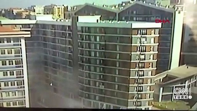 Son dakika... Esenyurt'ta bir binada patlama: Yaralılar var