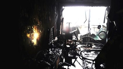 오산시 4층짜리 다세대주택에서 불...2명 숨져 / YTN