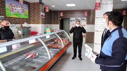 Sivas Belediyesi vatandaşlara maske dağıttı