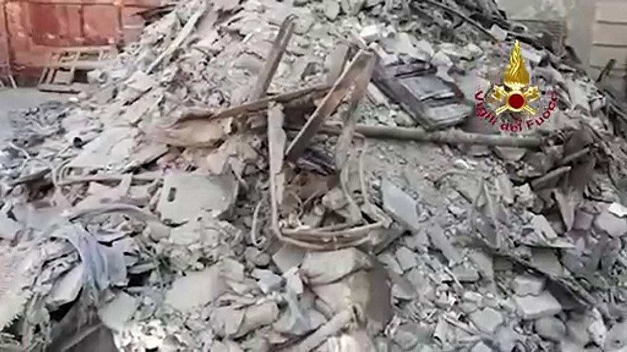 Loreto Aprutino (PE) - Incendio in palazzina disabitata: muore un senzatetto (07.04.20)