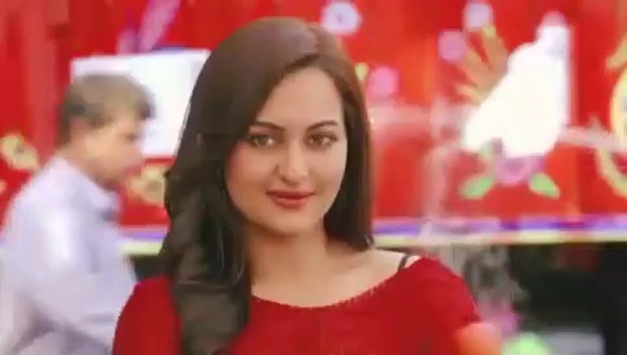 Bollywood_Actress_Sonakshi_Sinha_Ajay_Devgn_alia_bhatt_kareena_kapoor_katrina_kaif(360p)