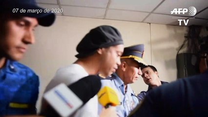 Ronaldinho em prisão domiciliar