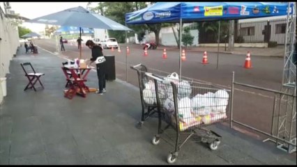 Igreja A Verdade Que Liberta promove 'drive-thru' de orações e arrecadação de alimentos para famílias necessitadas