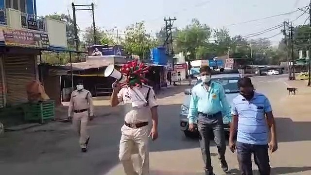 भोपाल पुलिस की अनूठी पहल, गीत गाकर कर रहे कोरोना के लिए जागरुक